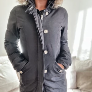 Woolrich parka - Min fina woolrich som tyvärr börjar bli för liten. XS