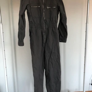 Jumpsuit  - Grå jumpsuit 