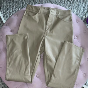 Skinnbyxor  - Skinnbyxor från H&M strl strl 38