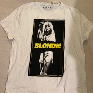 Blondie T-shirt  - Tshirt med Blondie tryck från carlingsSkriv privat för för bilder eller för att diskutera pris! Köparen står för frakt! 