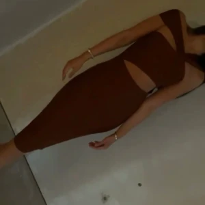 Brun bandageklännining  - Festklänning, HELT NY