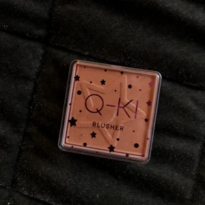 Blush - Blush från ”Q-KI”, fick i julas så ganska ny och helt oöppnad!