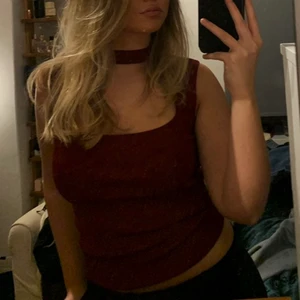 Zara topp - Så cool vinröd topp! Endast använd en gång!❤️ 