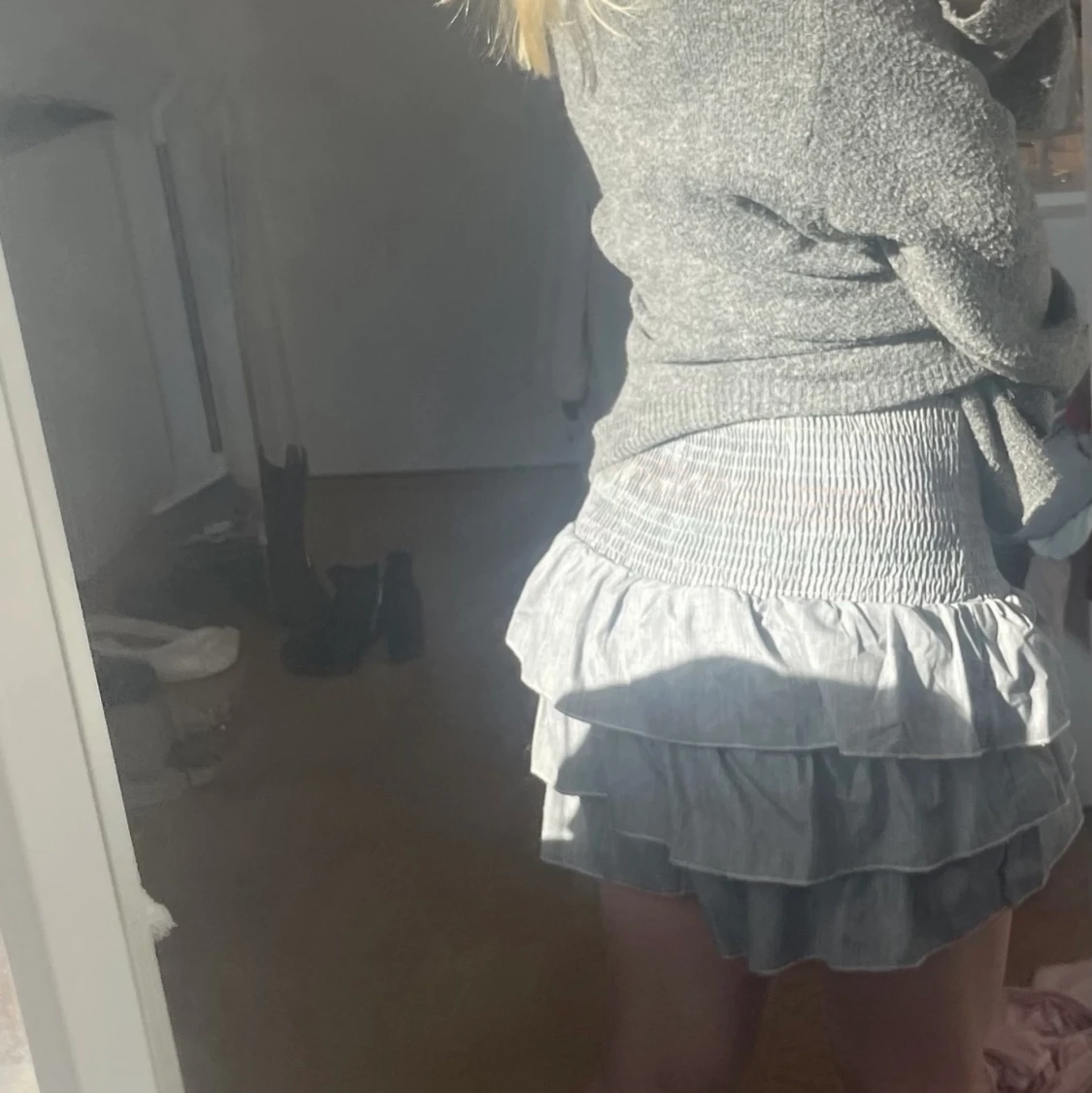 Grå volangkjol - 91