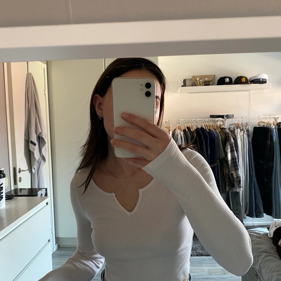 Vit långaärmad topp.  - 90