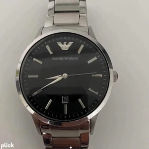 Armani - En Armani klocka inköpt för 2 år sedan , säljer den då den inte används.