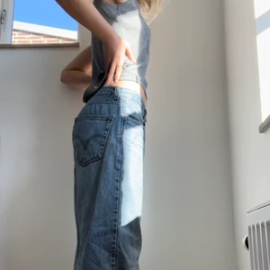 Vintage Levis Jeans - Vintage lågmidjade Levis Jeans! Tyvärr för stora för mig men de är sviiinsnygga 🕺💓