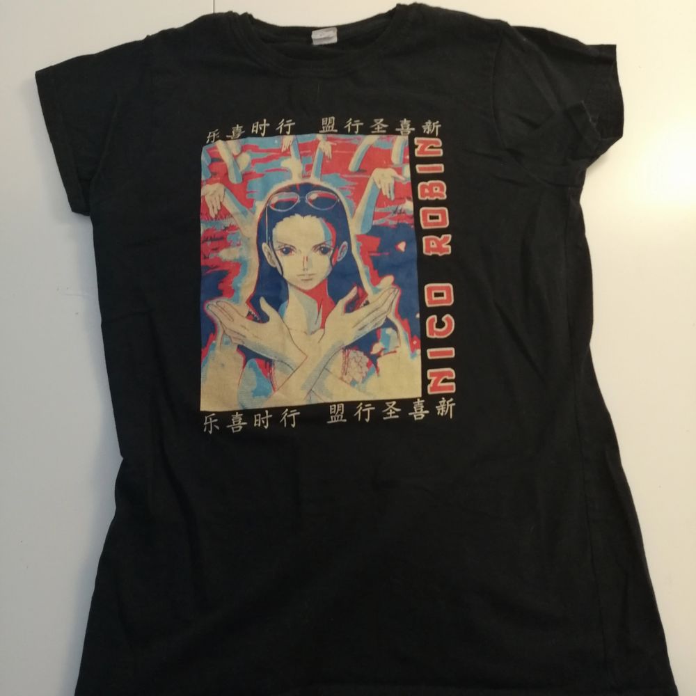 nico robin shirt