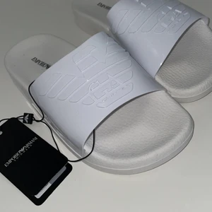 Emporio Armani tofflor - Stl 36, helt oanvända, äkta