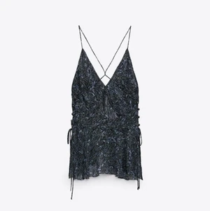 Zara festtop - Prislapp kvar, nypris 359kr