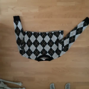 Sweatshirt  - Skön och höstig croppad sweatshirt!