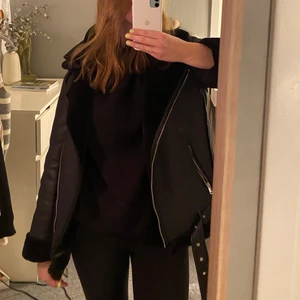 Skinnjacka - Som ny, använd max 10 ggr❤️