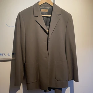 Kostym dress  - Aldrig använd. Märker heter Sand Basic. 