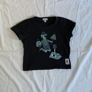 Baby Tee:)👣💕 - En jättegullig baby t shirt💕 Sitter ganska tajt och kort men superfin🌸