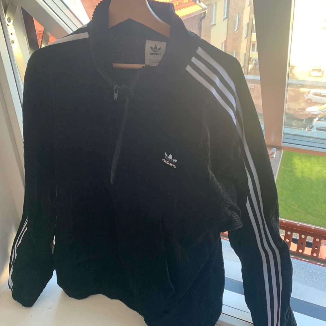 Adidas tröja Storlek L