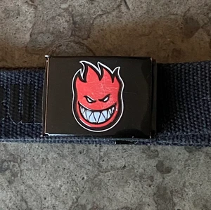 Spitfire skärp - Spitfire skärp. Rätt bra skick se bilder. D står ”live to burn, burn to live” på skärpet, kan skicka bild.