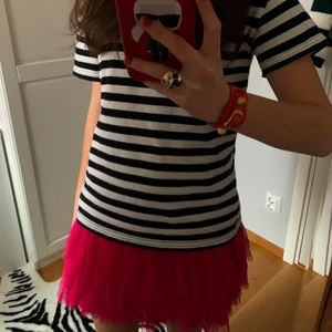 Volangkjol - Rosa volangkjol i strl S/M