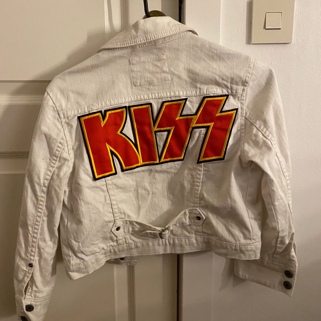 Vit jeansjacka ”kiss” - 90