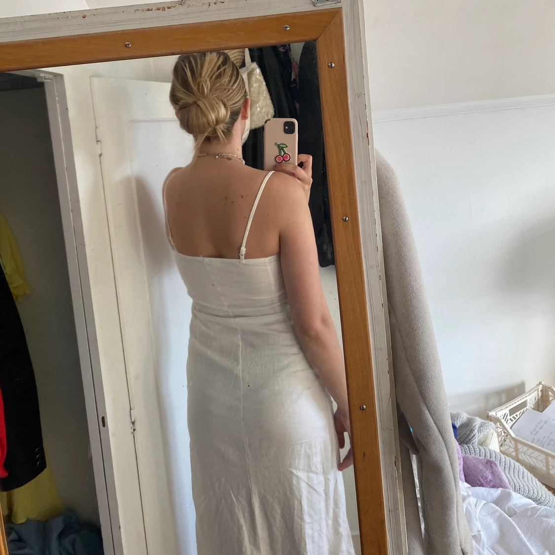 Vit Klänning  - 90
