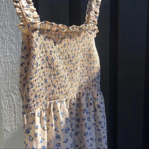 Klänning NAKD - Superfin sommar/vårkänning från NA-KD! Nyskick, Endast använd en gång!