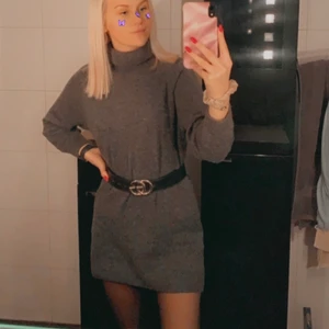 Stickad klänning  - I bra skick, storlek XS