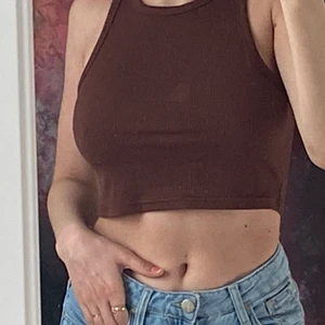 Top - Snygg brun/röd topp, aldirg använd då den sitter lite löst((