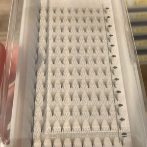 Volymfransar  - 8 askar för 699kr. Volymknippen