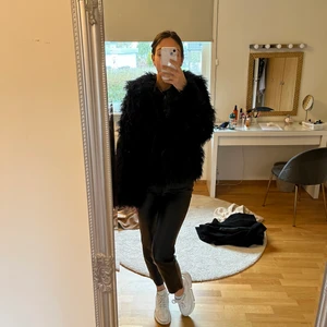 Jacka från NAKD  - Supermysig jacka från NAKD, använd vid 1 tillfälle. Storlek 36 men passar mindre/större beroende på hur man vill att den ska sitta