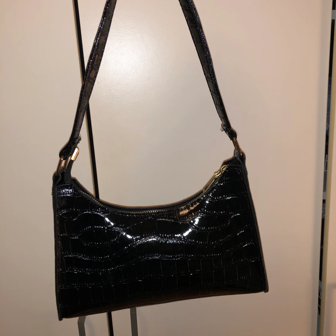 Nya väskor i förpackning  - 90