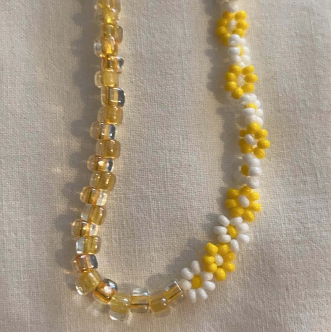 Halsband blommor - 90