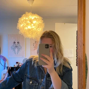 Jeans jacka  - Jeansjacka, nästan aldrig använd, silvriga knappar 