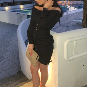 Klänning strl 34 - En fin svart klänning från Asos. Använd vid ett tillfälle🦋