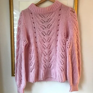 Rosa stickad tröja  - Söt rosa stickad tröja! Strl S! 