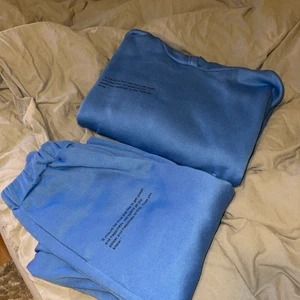 Mjukis dress - Behöver en omgång med noppermaskin annars fin strl S