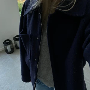 Nakd jacka - INTRESSEKOLL på denna superfina jacka från NAKD. Storlek 36. Säljer endast vid bra bud 💕 tar emot bud från 600 kr. HÖGSTA BUD: 800 kr