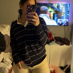 Randig tröja - Endast testad randig tröja, M men sitter oversize på mig som är en s/m. Köparen står för frakten💖