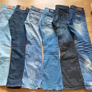 Jeans lågmidjade blandade märken - Säljer mina snygga jeans som har tyvärr blivit förstora. Diesel W27. 100kr styck frakt tillkommer   Alla jeans är sålda förutom diesel längst till höger 