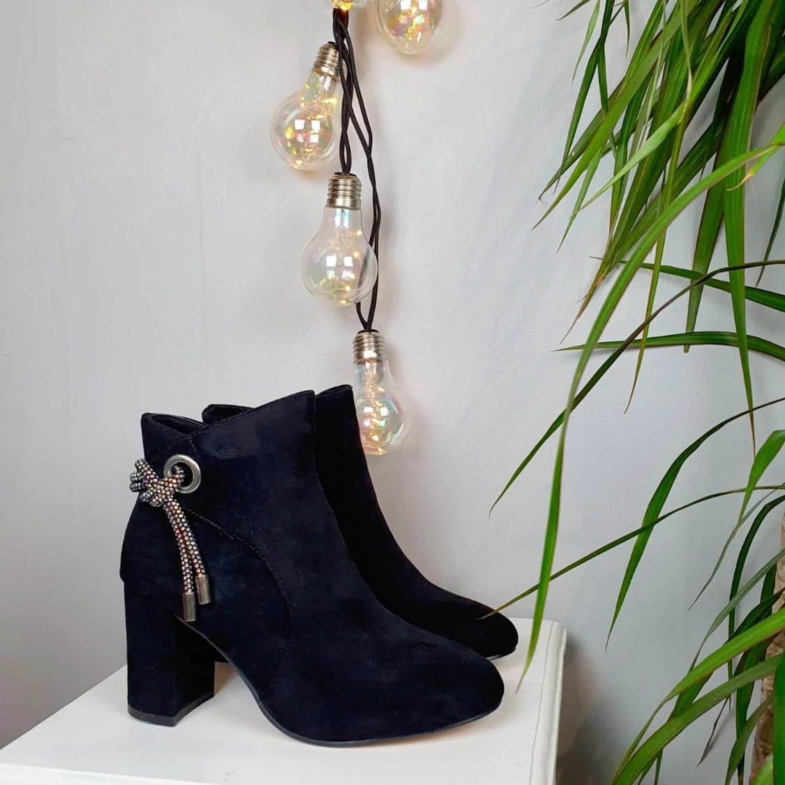 Helt nya Chantals stövletter - 90