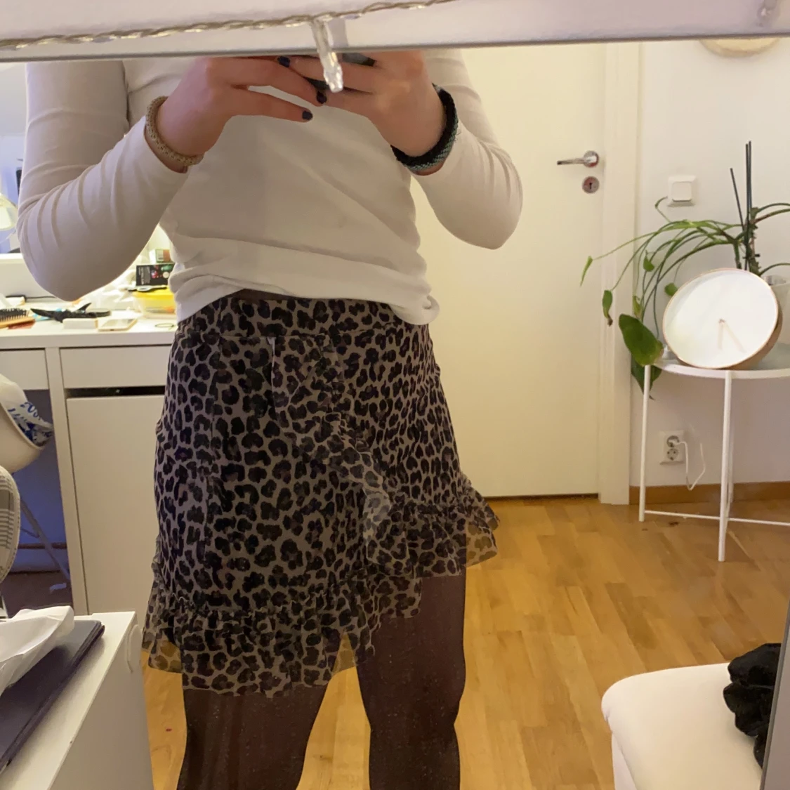 Leopardkjol med volang  - 90