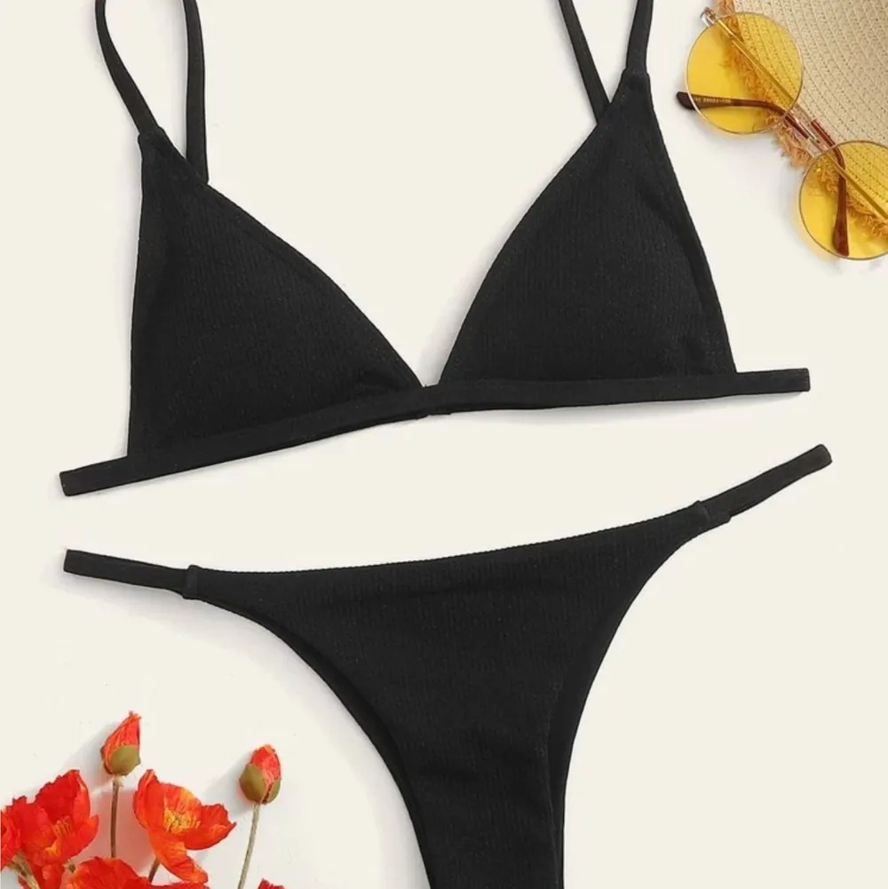 Säljer denna skitsnygga bikini då den tyvärr var för liten! Det är storlek S men skulle säga att den både passar XS & S❣️❣️❣️ 100kr + frakt! . Övrigt.