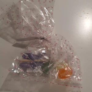 Press on nails  - Säljer press on nails i en pastel lila färg                                  köparen står för frakten 