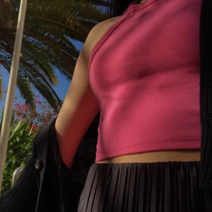 Zara topp - Säljer denna super fina zara topp då den inte kommer till användning längre!💕 använd ett fåtal gånger