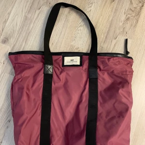 Day väska -  lila ish väska från DAY💜 använd få gånger