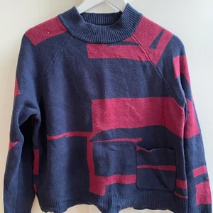 Snygg tröja - Snygg tröja med coola mönster från Carin Wester. Väldigt skön tröja.😋 Frakt tillkommer.