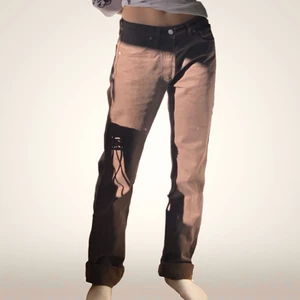 bruna 501or - levis modell 501, brun färg! superfina men för långa på mig. enkelt att sy upp men jag är inte värst händig hehe❤️ nuvarande bud: 510kr!❣️