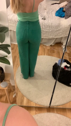 Zara jeans - Säljer dessa zarajeans i storlek 40, får inte användning för dom💕💕💕120 kronor + frakt! 