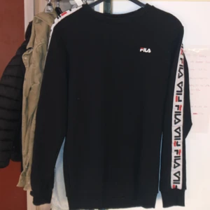 Fila tröja - Snygg tröja, storlek S