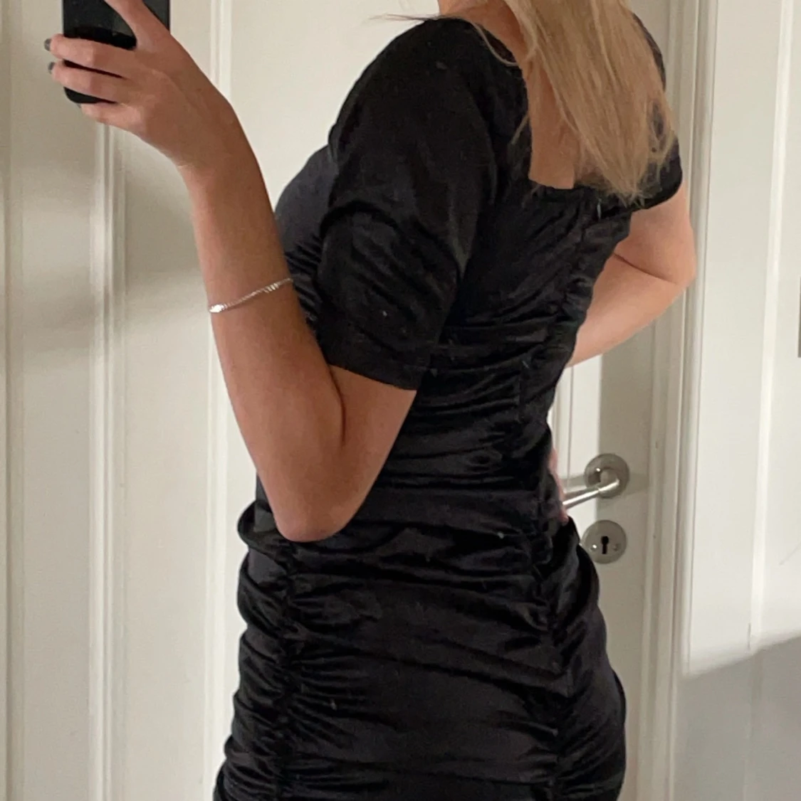 Satin klänning - 90