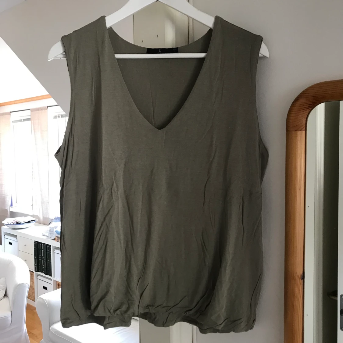 Olivgrön topp