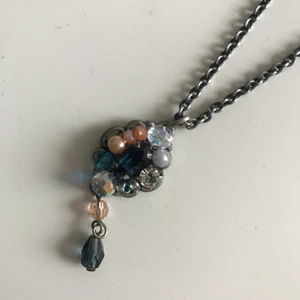 Halsband - Unikt halsband som aldrig kommer till användning. Köparen står för frakt💕